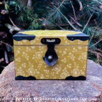 Dorothy-in-Catland-Lovely box with a flower pattern - Urocza szkatułka z wzorem kwiatów