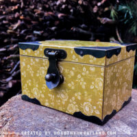 Dorothy-in-Catland-Lovely box with a flower pattern - Urocza szkatułka z wzorem kwiatów