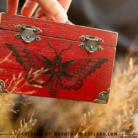 Dorothy in Catland - decorative red small treasure box with moth - Drewniana czerwona szkatułka z ćmą - prezent dla kobiety