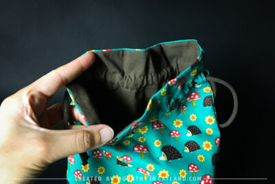 Dorothy in Catland - Drawstring bag with hedgehogs and toadstools