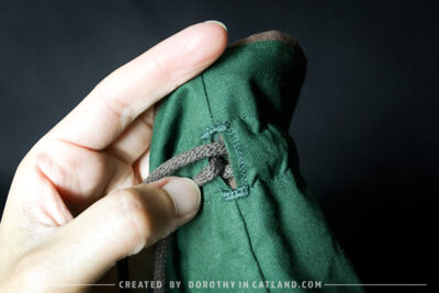 Dorothy in Catland - Green drawstring bag with Holiday tree - Christmas trees